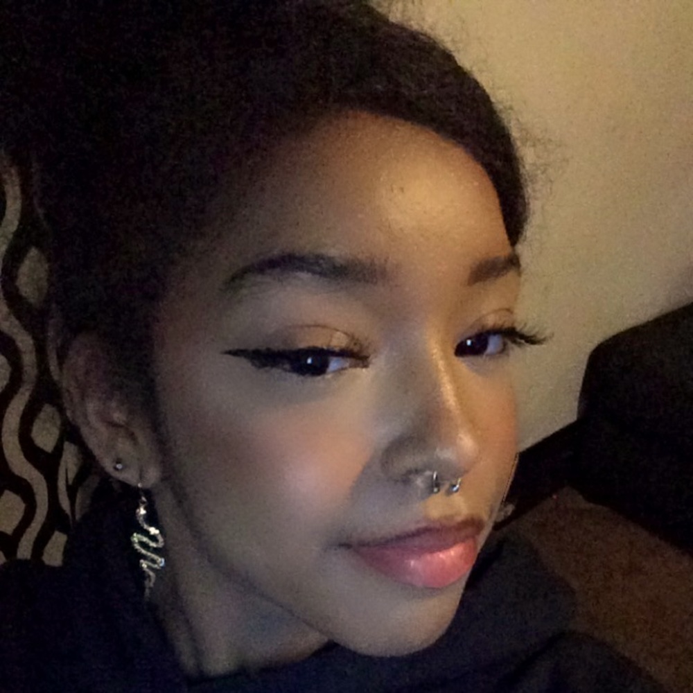 Meet your Posher, Lariah